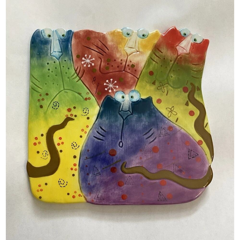 STUDIO DESIGNWORKS Joycats CAT TRIVET 6" IN X 6" IN Pottery Hand Painted Plate